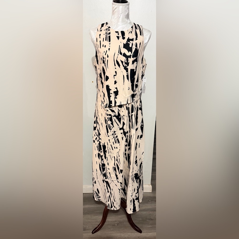 Maggy London Monochrome Patterned Sleeveless Midi Dress